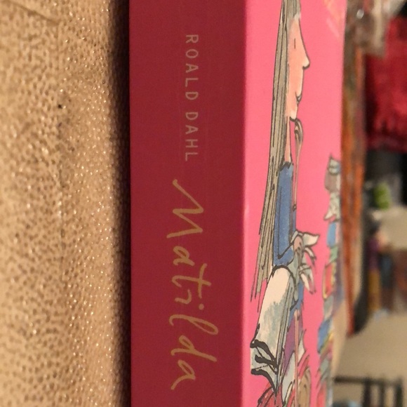 Matilda by Roald Dahl + The Witches by Roald Dahl - Picture 2 of 5